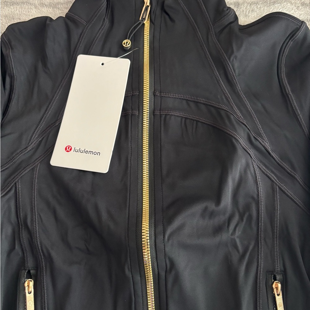 Black and Gold Lululemon Define Set - Picture 2 of 5